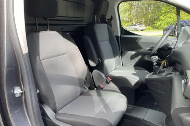 Toyota Proace (2024) thumbnail 13