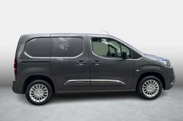 Toyota Proace (2024) thumbnail 3