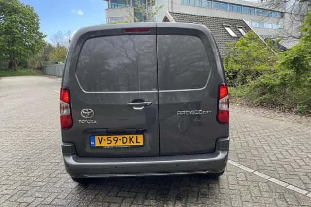 Toyota Proace (2024) thumbnail 4