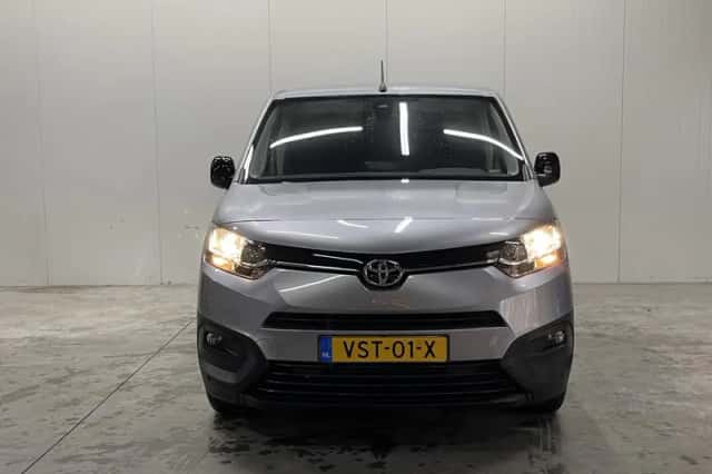 Toyota Proace (2023) thumbnail 3