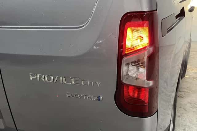 Toyota Proace (2023) thumbnail 8