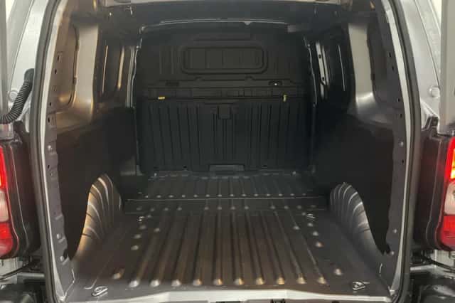 Toyota Proace (2023) thumbnail 10