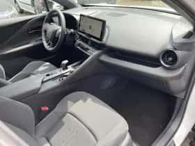 Toyota C-HR (2024) thumbnail 11