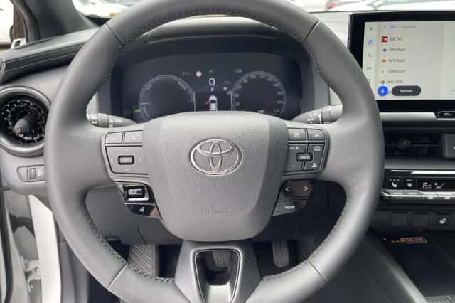 Toyota C-HR (2024) thumbnail 20