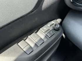 Toyota Yaris Cross (2024) thumbnail 21