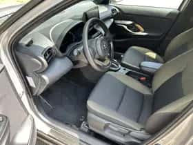 Toyota Yaris Cross (2024) thumbnail 9