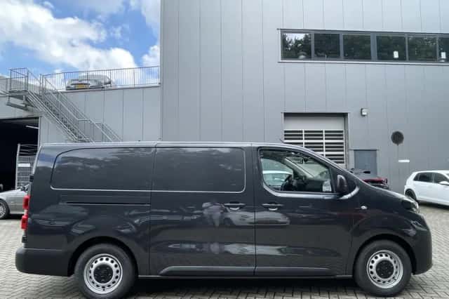 Toyota Proace (2024) thumbnail 3