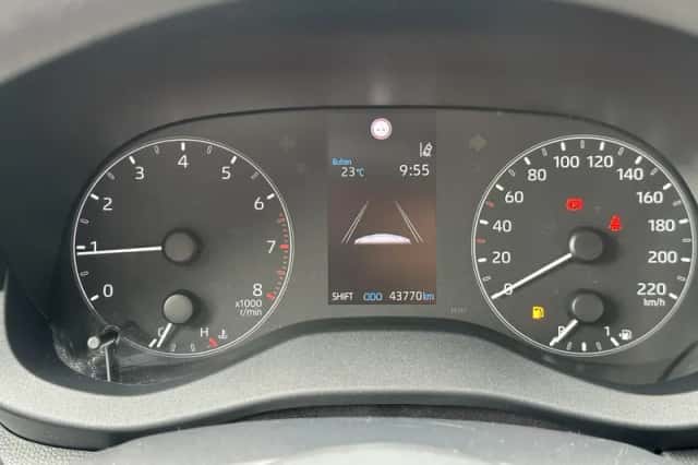 Toyota Yaris (2020) thumbnail 13