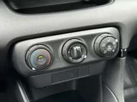 Toyota Yaris (2020) thumbnail 19