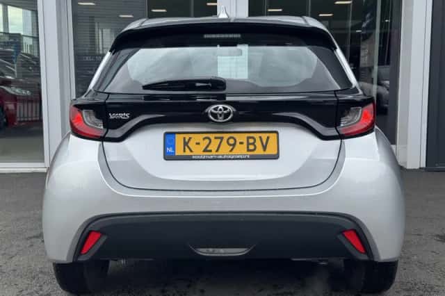 Toyota Yaris (2020) thumbnail 5