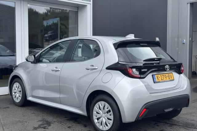 Toyota Yaris (2020) thumbnail 6