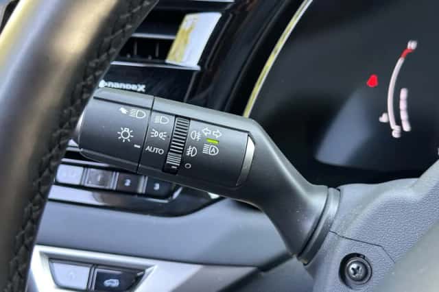 Lexus RX (2023) thumbnail 25