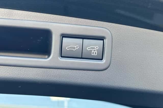 Lexus RX (2023) thumbnail 39