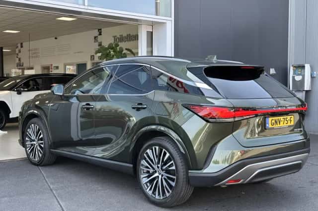 Lexus RX (2023) thumbnail 5