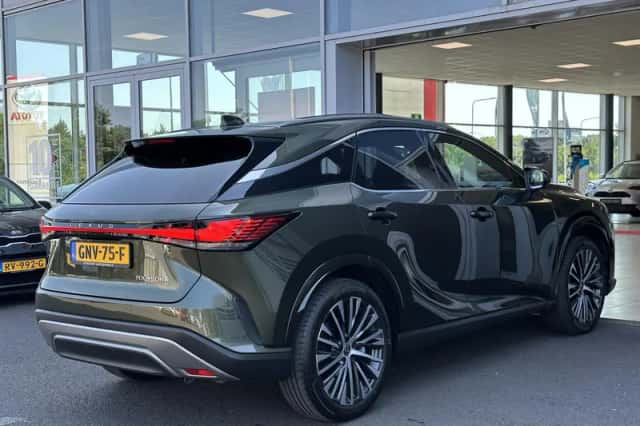 Lexus RX (2023) thumbnail 6