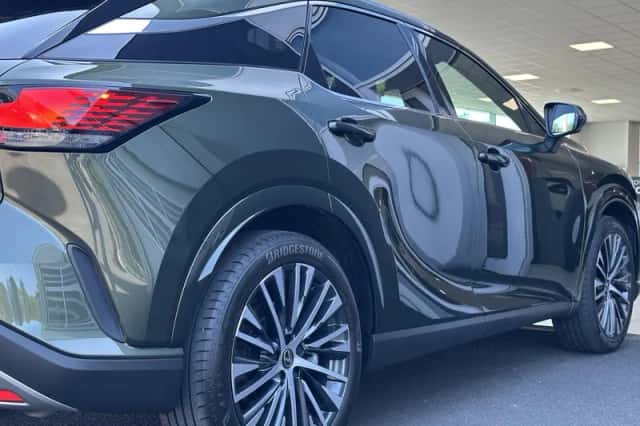 Lexus RX (2023) thumbnail 9