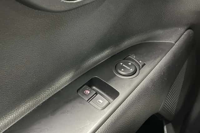 Kia Stonic (2023) thumbnail 12