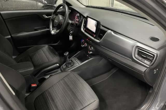 Kia Stonic (2023) thumbnail 9