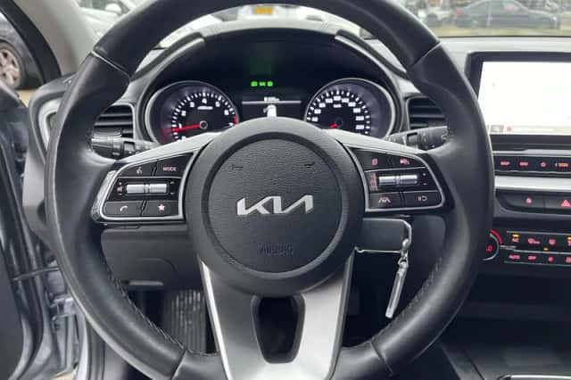 Kia Ceed Sportswagon (2023) thumbnail 14