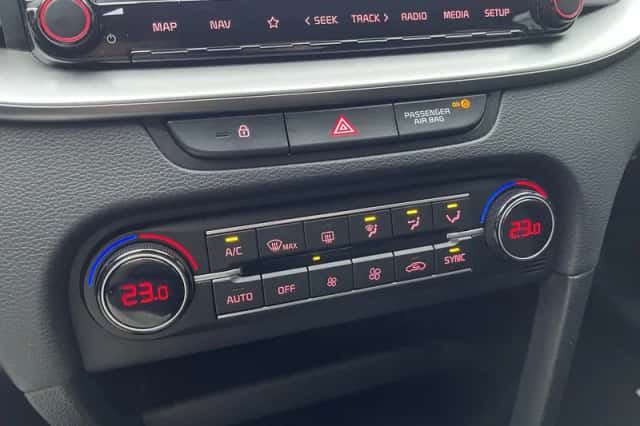 Kia Ceed Sportswagon (2023) thumbnail 21