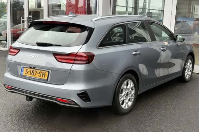 Kia Ceed Sportswagon (2023) thumbnail 7