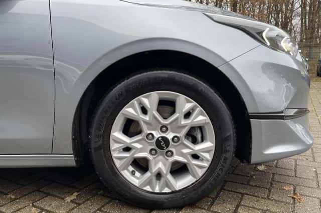 Kia Ceed Sportswagon (2023) thumbnail 10