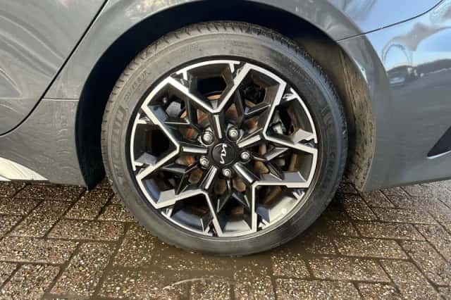 Kia Proceed (2023) thumbnail 8