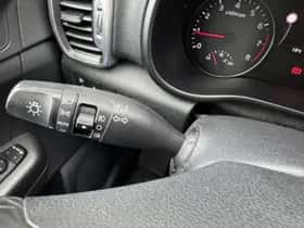 Kia Sportage (2016) thumbnail 15