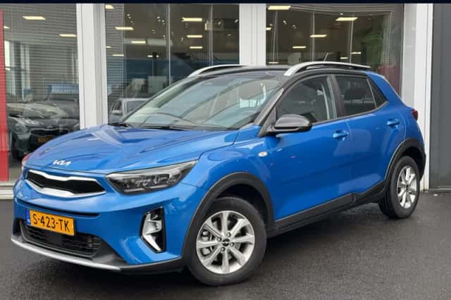 Kia Stonic (2023) thumbnail 1