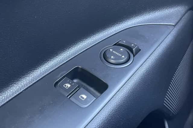 Kia Stonic (2023) thumbnail 14