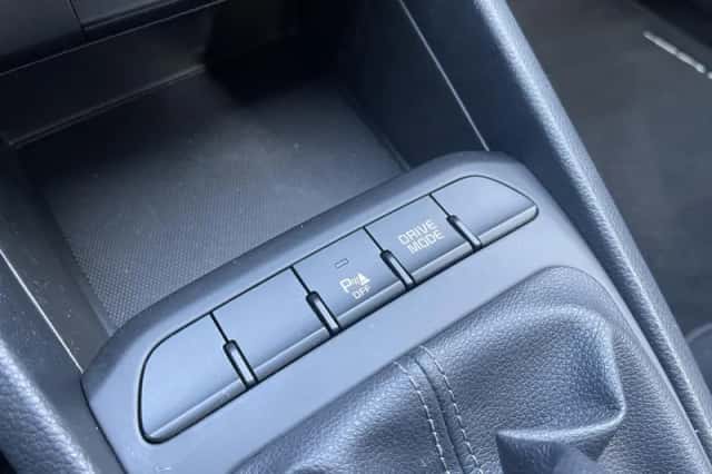 Kia Stonic (2023) thumbnail 18