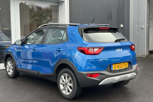Kia Stonic (2023) thumbnail 5