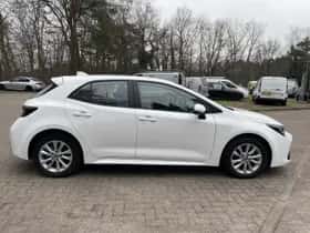 Toyota Corolla (2023) thumbnail 4