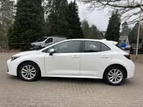 Toyota Corolla (2023) thumbnail 5