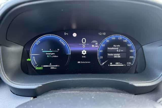 Toyota Yaris Cross (2024) thumbnail 14