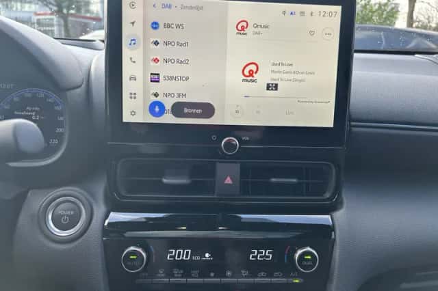 Toyota Yaris Cross (2024) thumbnail 16