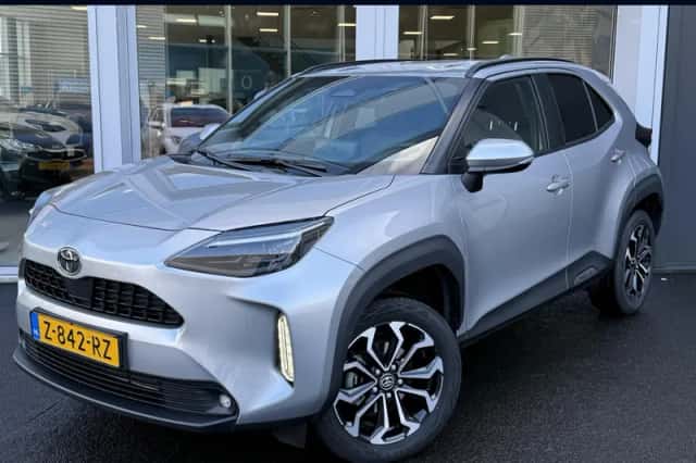 Toyota Yaris Cross (2024) thumbnail 1