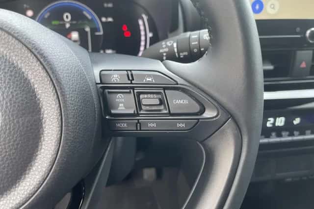 Toyota Yaris Cross (2024) thumbnail 16