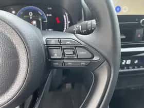 Toyota Yaris Cross (2024) thumbnail 16