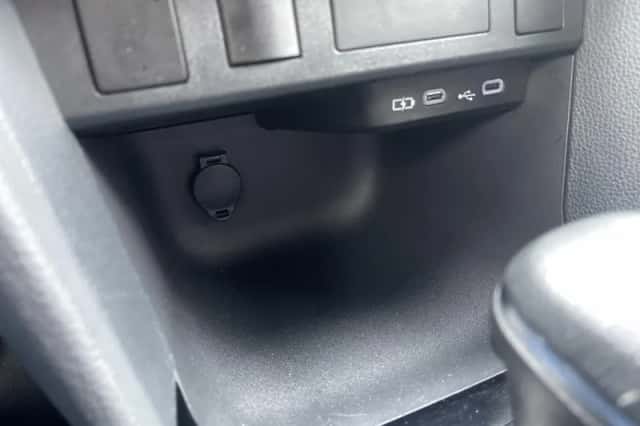 Toyota Yaris Cross (2024) thumbnail 24
