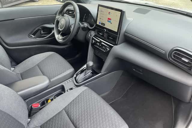 Toyota Yaris Cross (2024) thumbnail 9