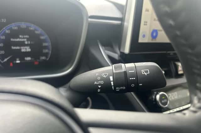 Toyota Corolla (2024) thumbnail 17