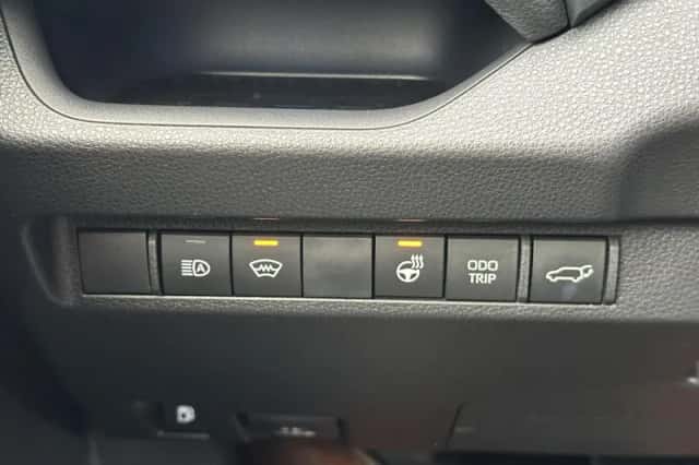 Toyota RAV4 (2024) thumbnail 14
