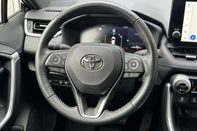 Toyota RAV4 (2024) thumbnail 15
