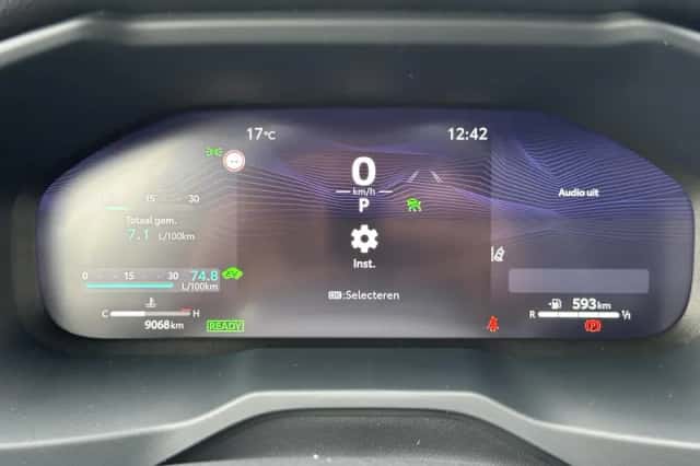 Toyota RAV4 (2024) thumbnail 16