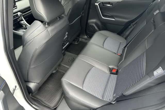 Toyota RAV4 (2024) thumbnail 27