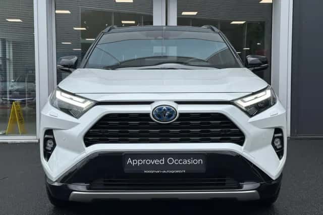Toyota RAV4 (2024) thumbnail 4