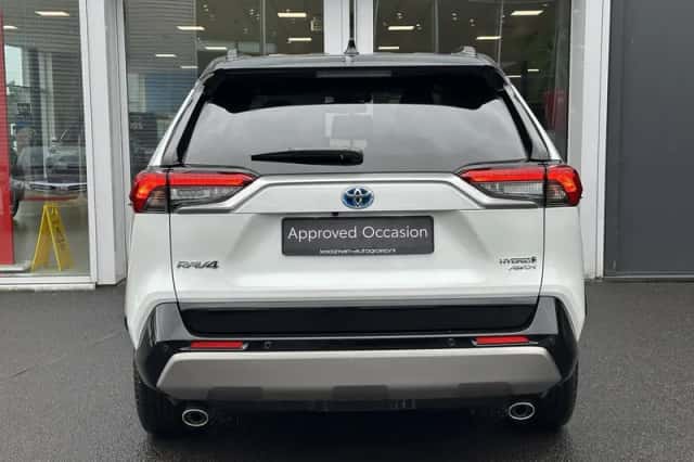 Toyota RAV4 (2024) thumbnail 7