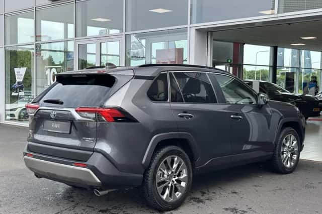 Toyota RAV4 (2022) thumbnail 4