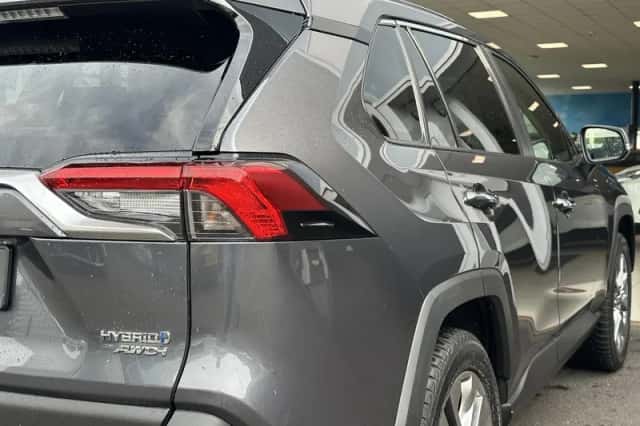 Toyota RAV4 (2022) thumbnail 33